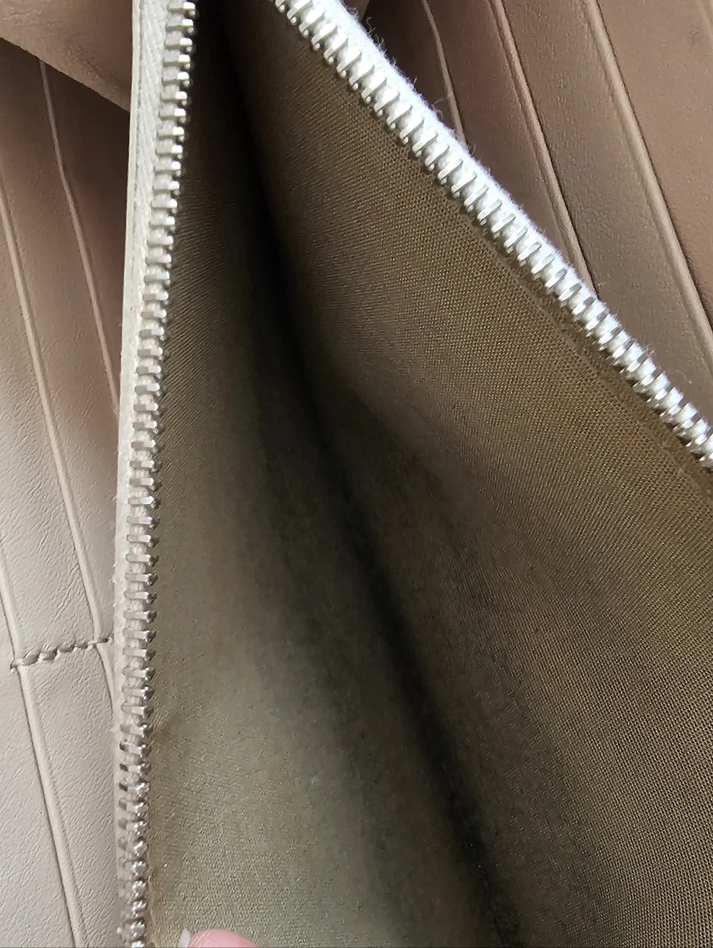 Celine Long  Leather Zip Around Wallet Color-block Beige and Black - Preloved - Picture 11 of 13